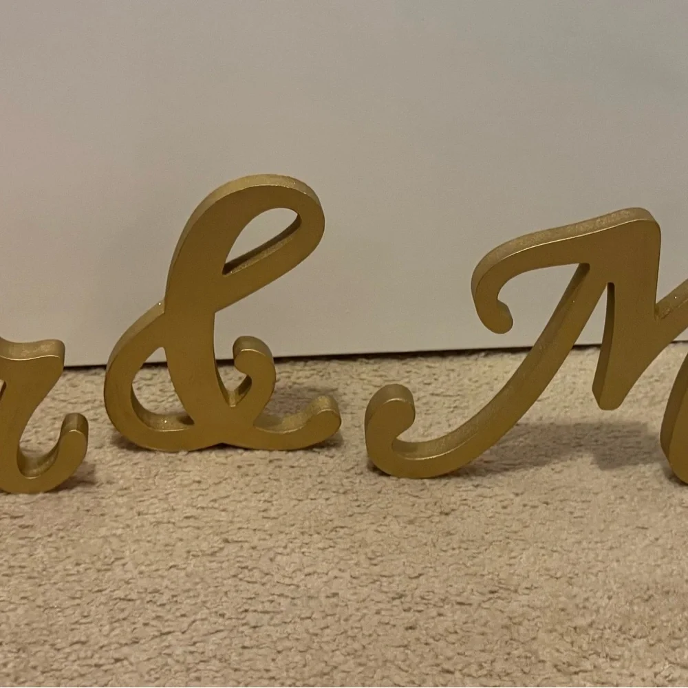 Gold 'Mr & Mrs' Wedding Decor - Elegant Script Sign/ Stands